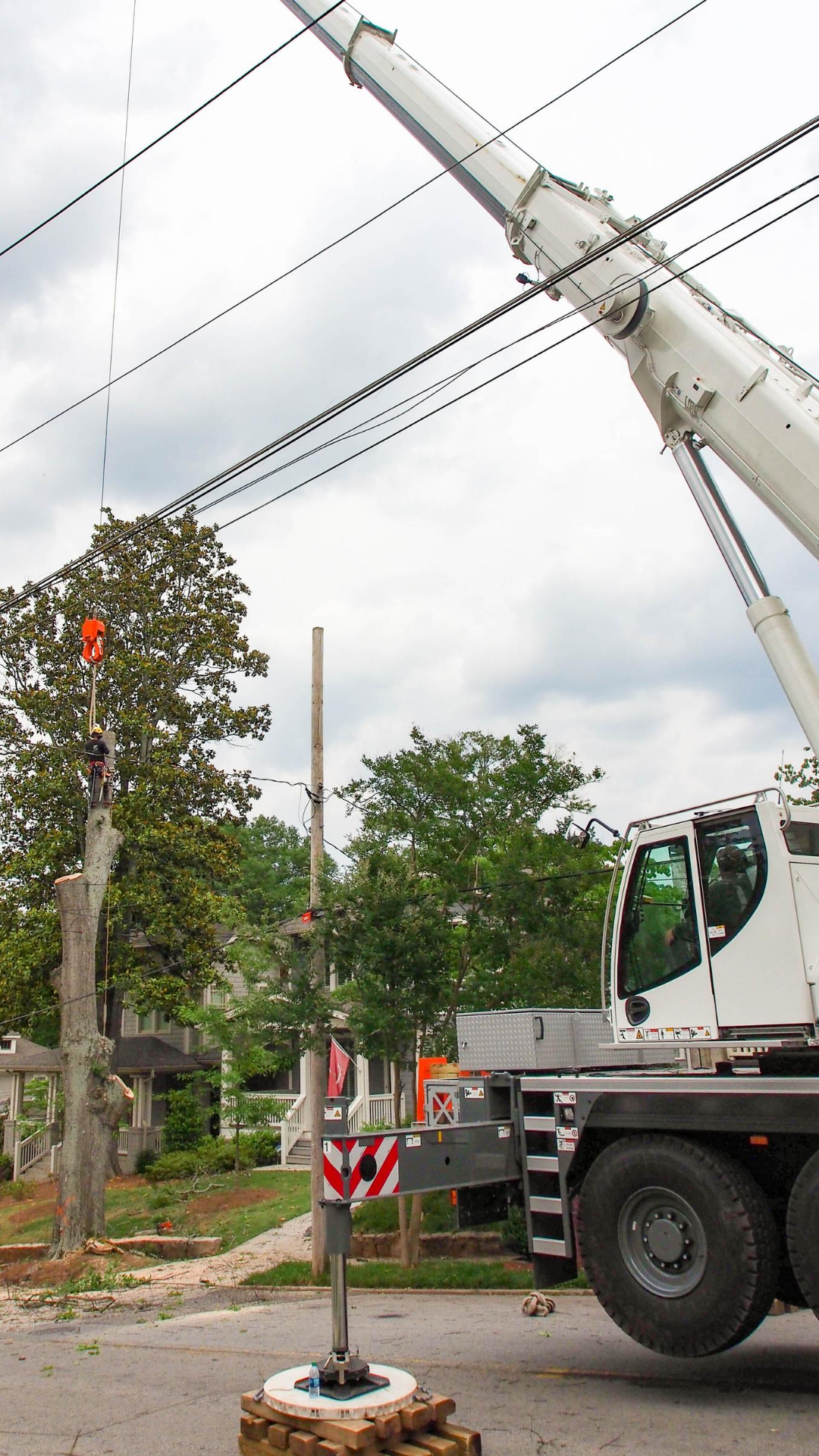 emergency cleaning up equipment