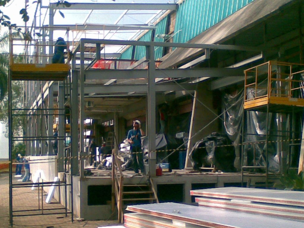 Farmacêutica, ampliação industrial sala limpa para setor de embalagens