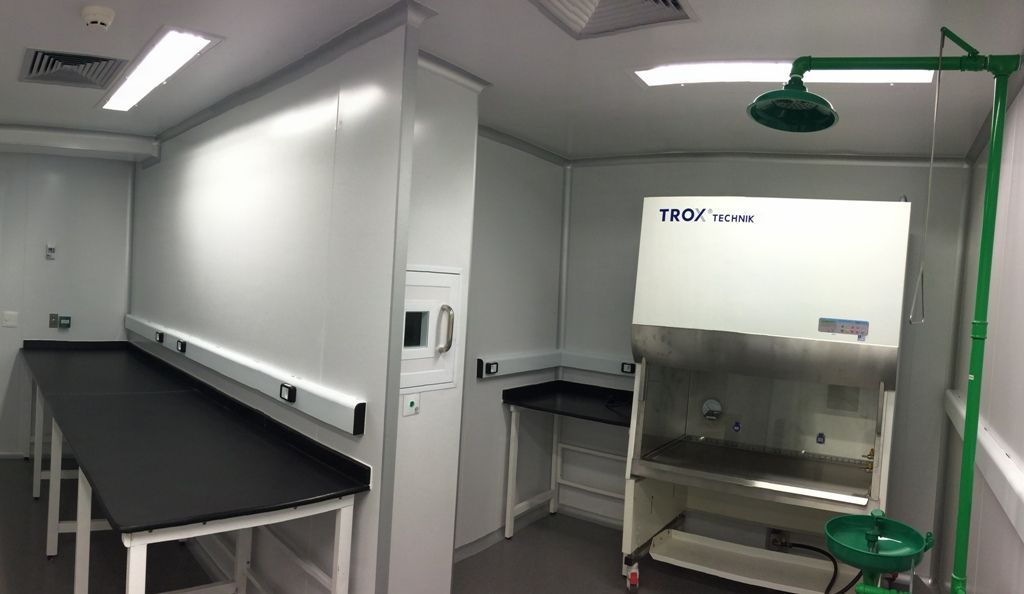 Farmacêutica - projeto de laboratório Microbiologia - foto 2