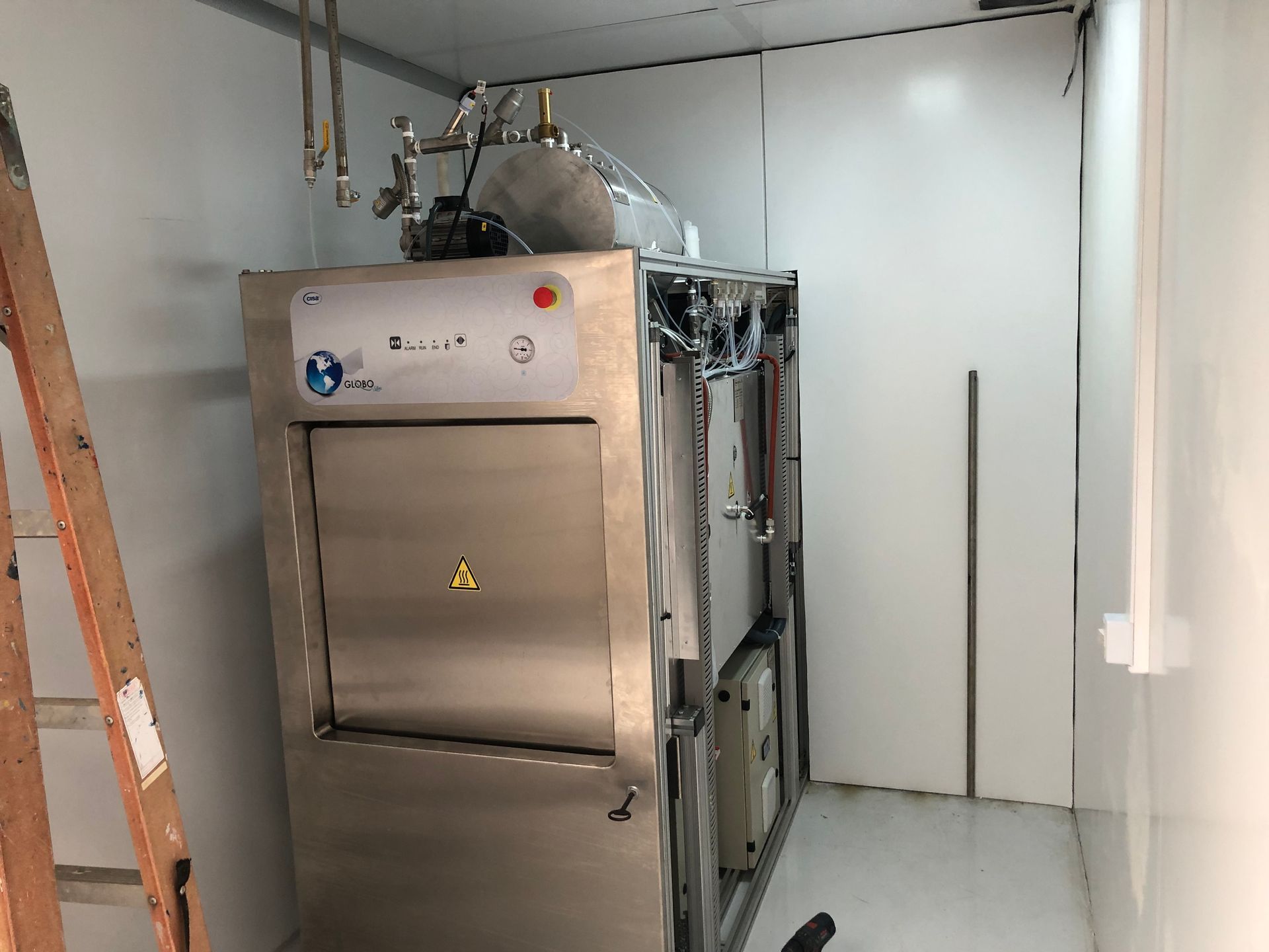 Farmacêutica veterinária - autoclave