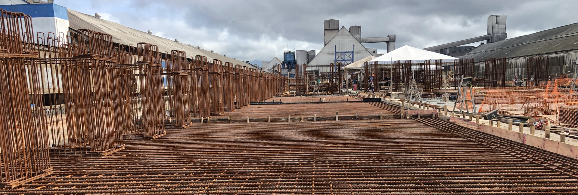 Obra portuária - concreto armado 