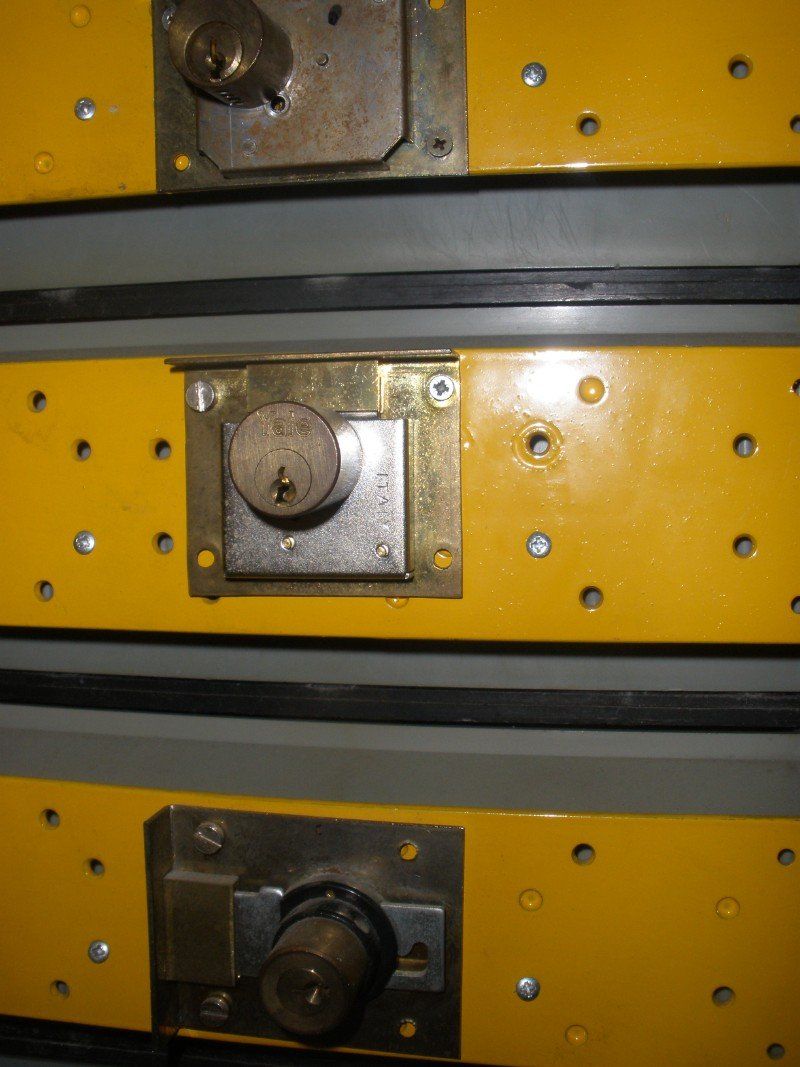 Ruote per mobili e sedie trasparenti