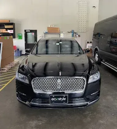 Lincoln Windshield Replacement in Raleigh, NC Lincoln Windshield Replacement in Raleigh, NC