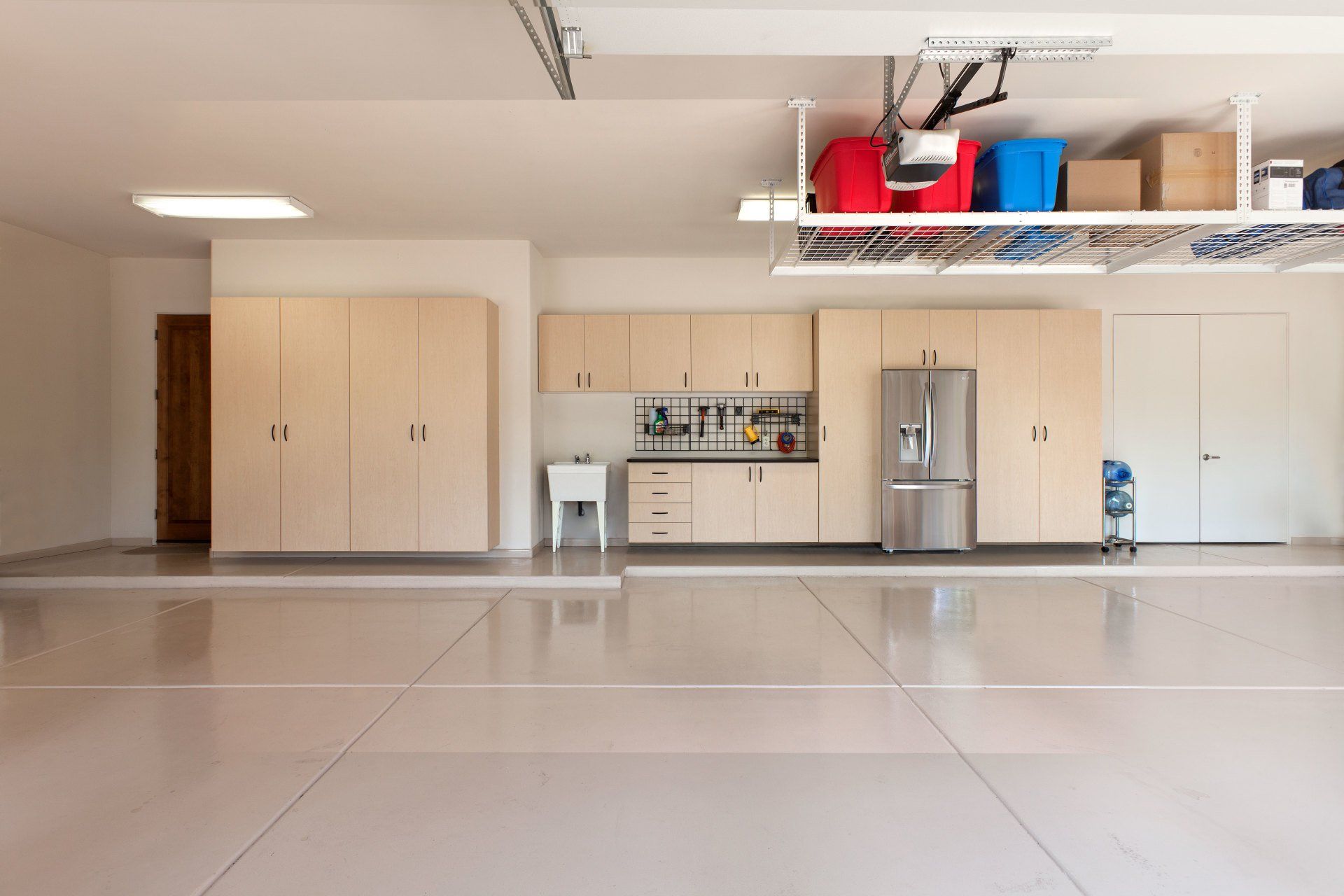 Beige rose epoxy garage flooring