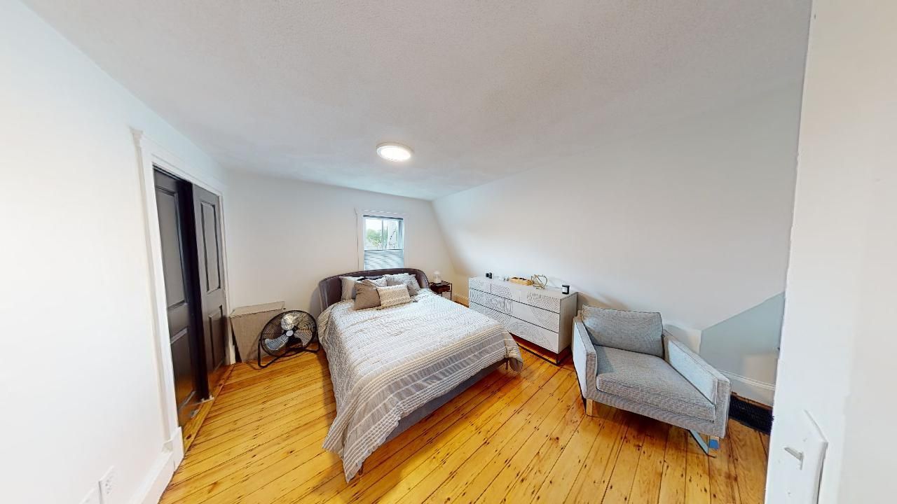 154 Granite - Furnished bedroom