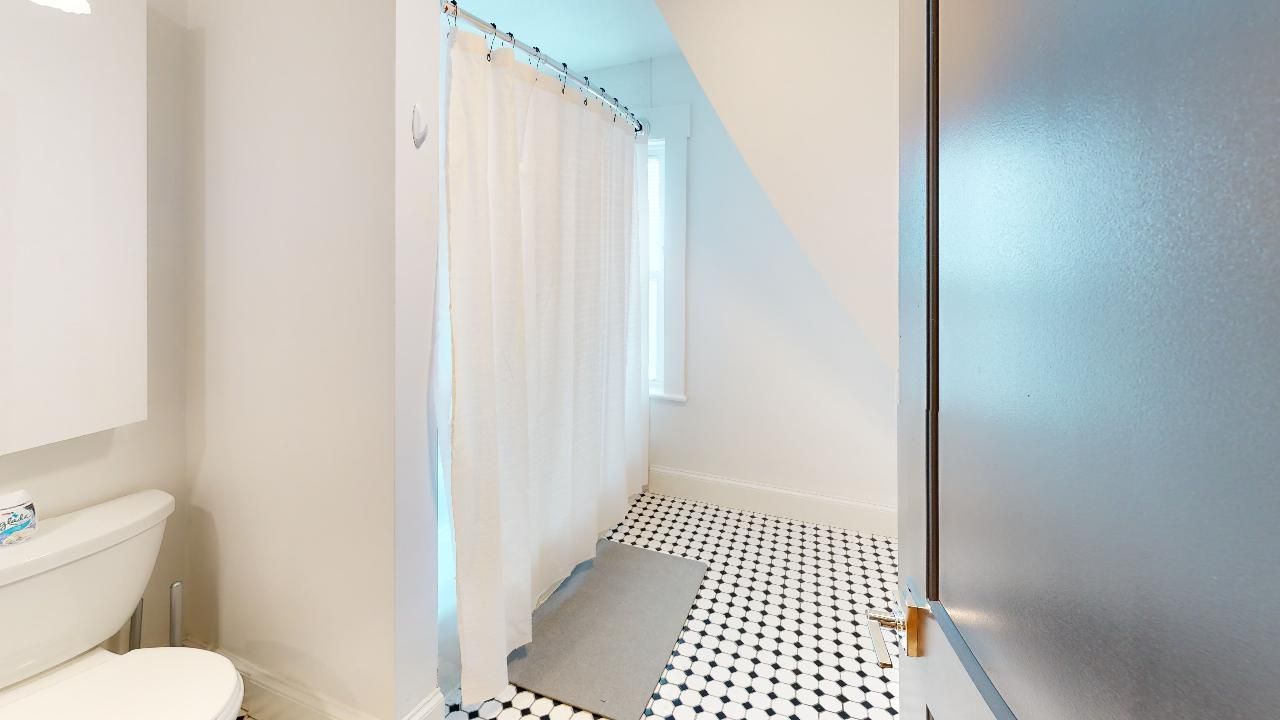 154 Granite - Shower and Tub