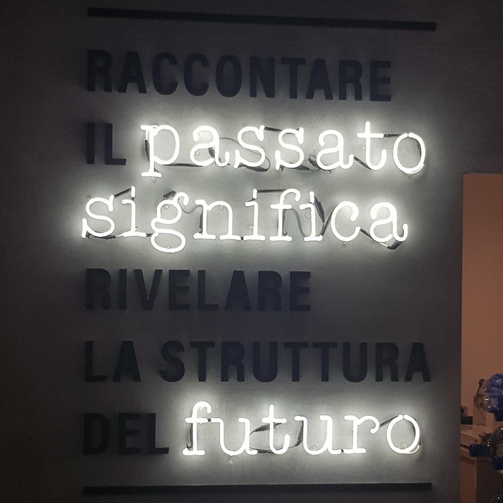 lavorazione insegne al neon 7