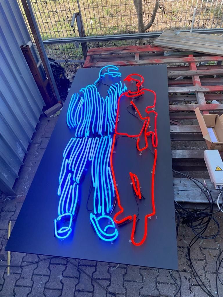 lavorazione insegne al neon 15