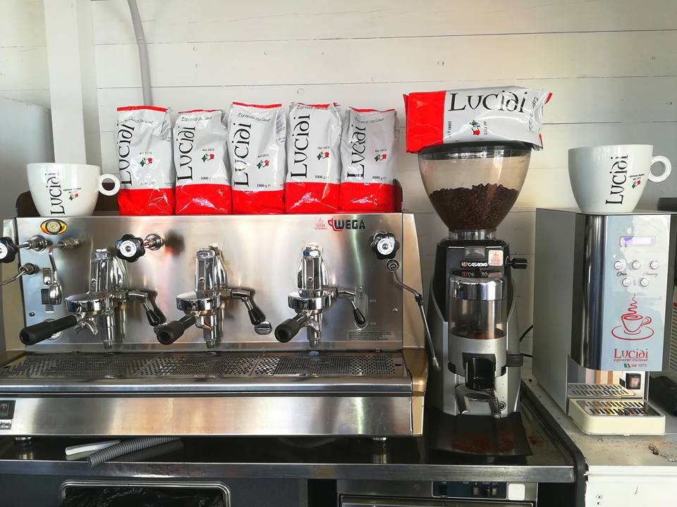 Macchina da caffè espresso per bar e confezioni di caffè per moka Lucidi Espresso Italiano