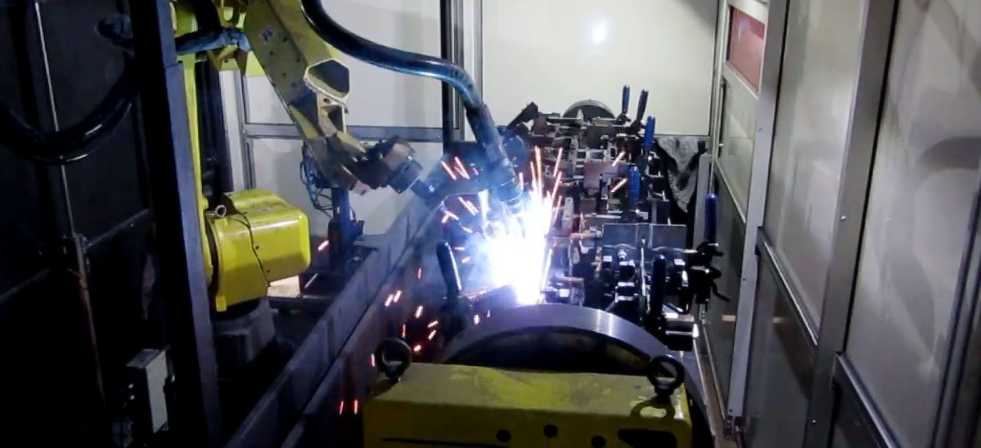 The 7 Types of Robotic Welding Processes - Photo 2