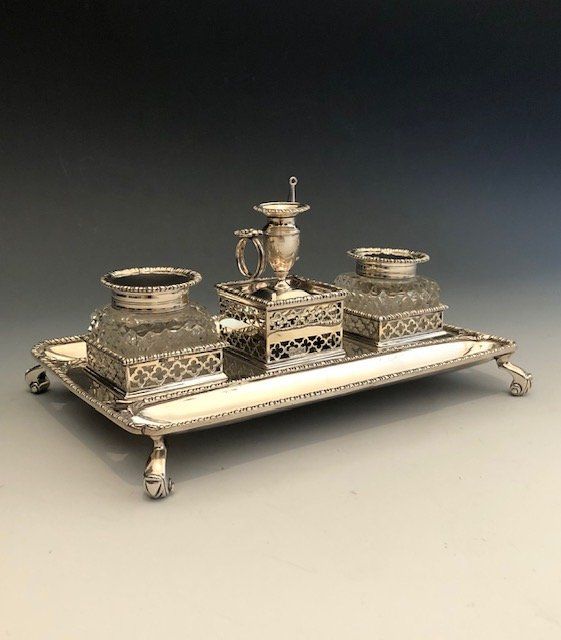 Silver ornamental set