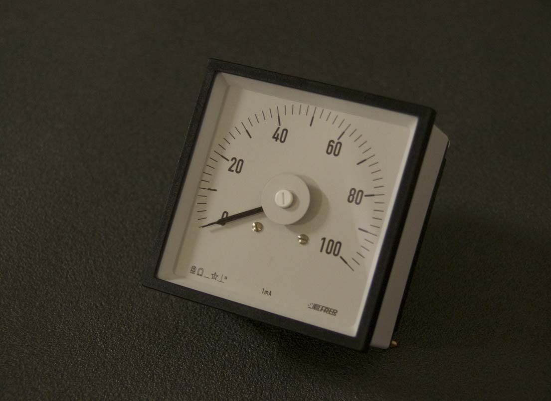 Ammeter 240deg Scale — Perth, WA — Les Cooke Instrument Co Pty Ltd.