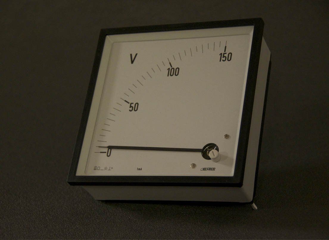 Voltmeter AC, 144mm — Perth, WA — Les Cooke Instrument Co Pty Ltd.