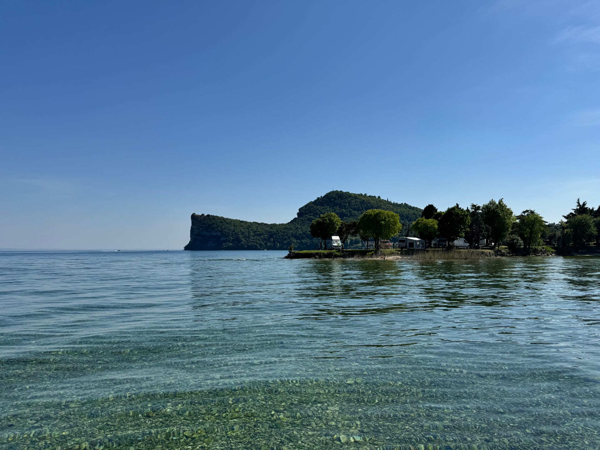 Sup foto e video con la rocca di Manerba