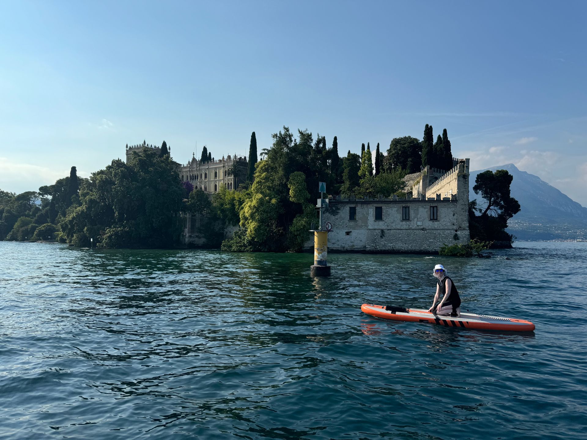 Sup forever all'isola del Garda
