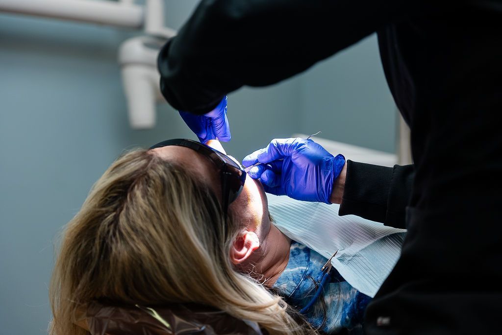 Dentist providing emergency dental care at Robert A. Lantzy DMD, Emergency Dentistry in Newtown, PA