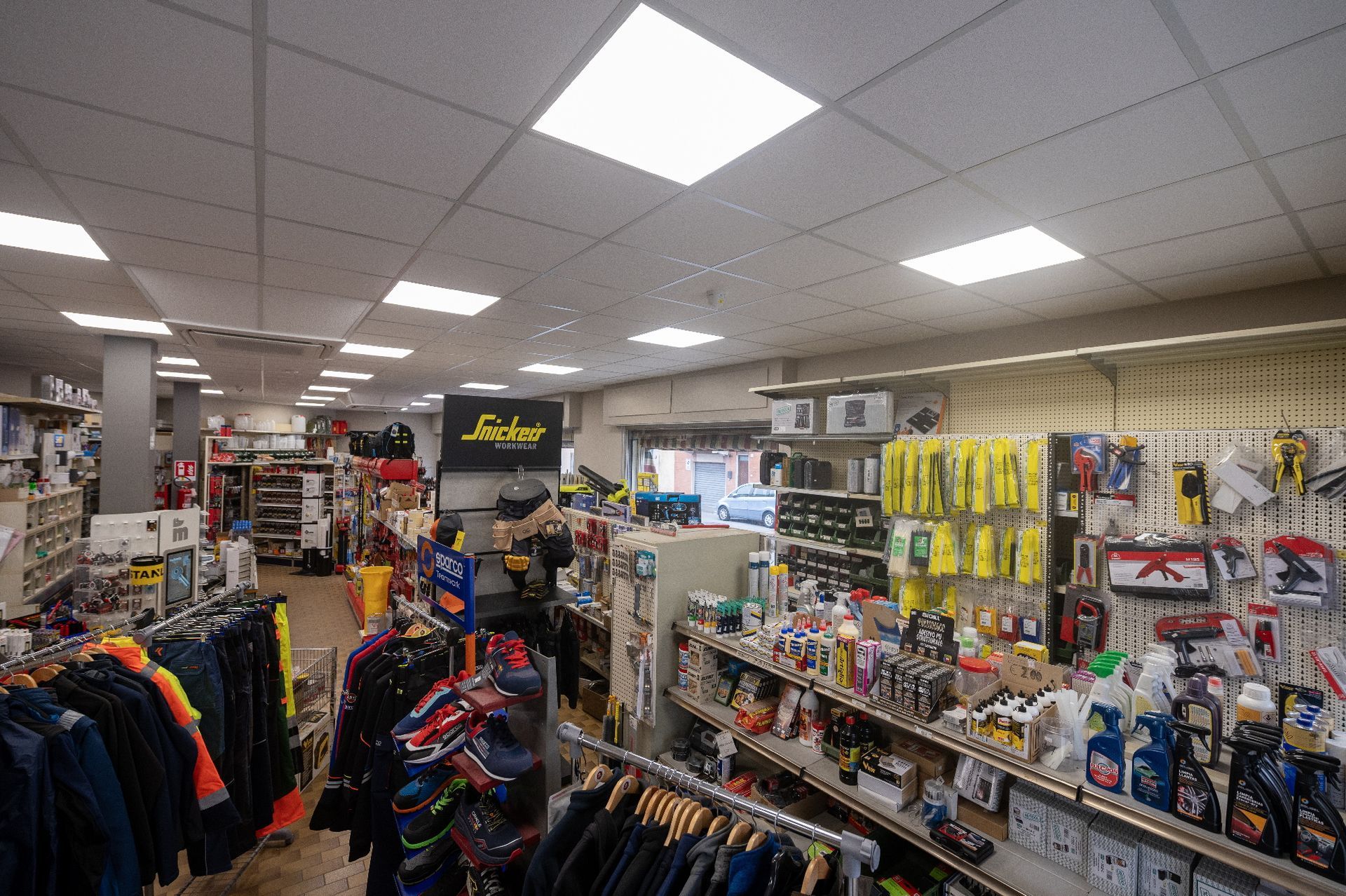 abbigliamento professionale da lavoro Ferramenta Savini Casale Monferrato