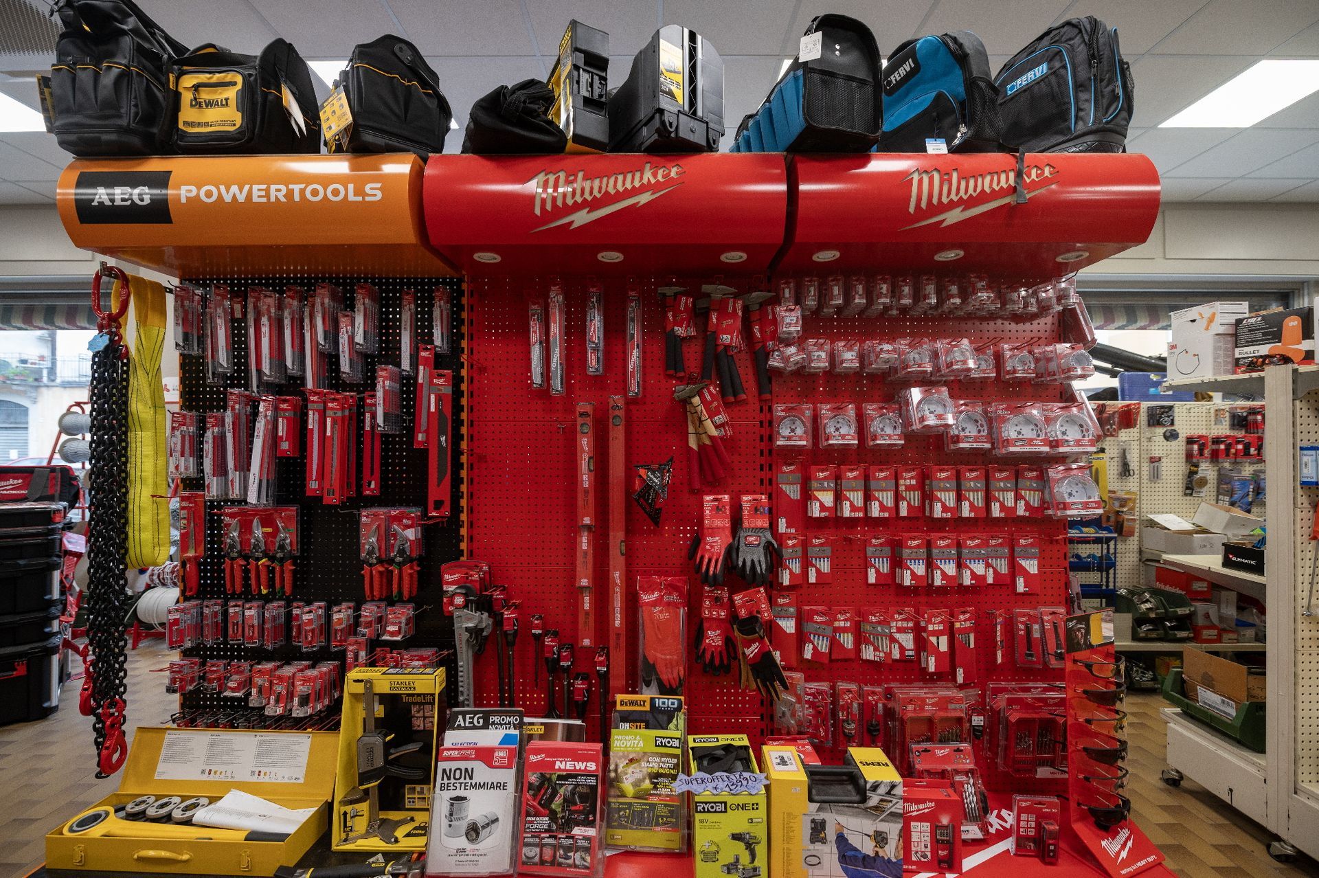 attrezzature professionali Ferramenta Savini Casale Monferrato