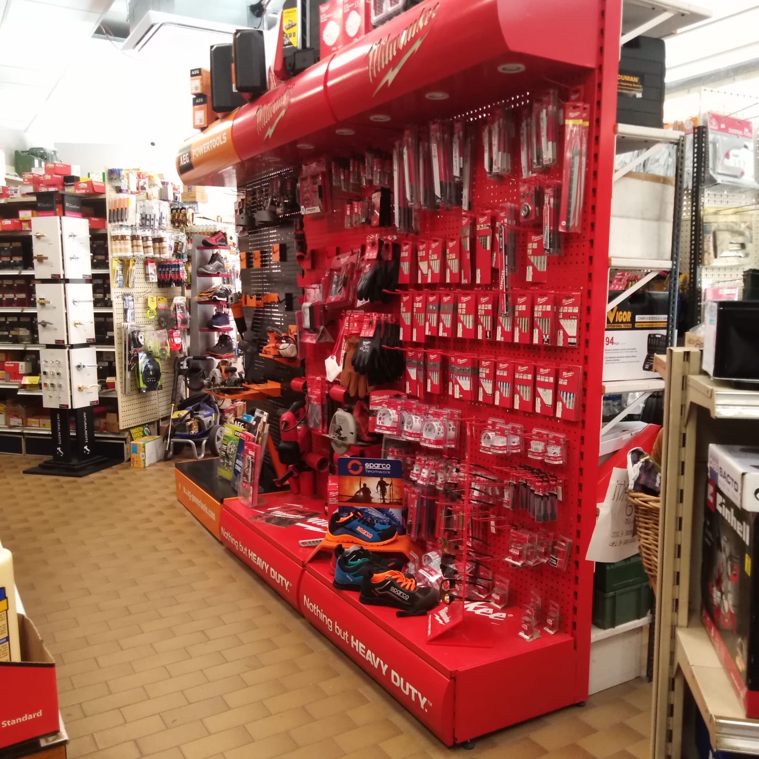 attrezzature professionali imprese Ferramenta Savini Casale Monferrato