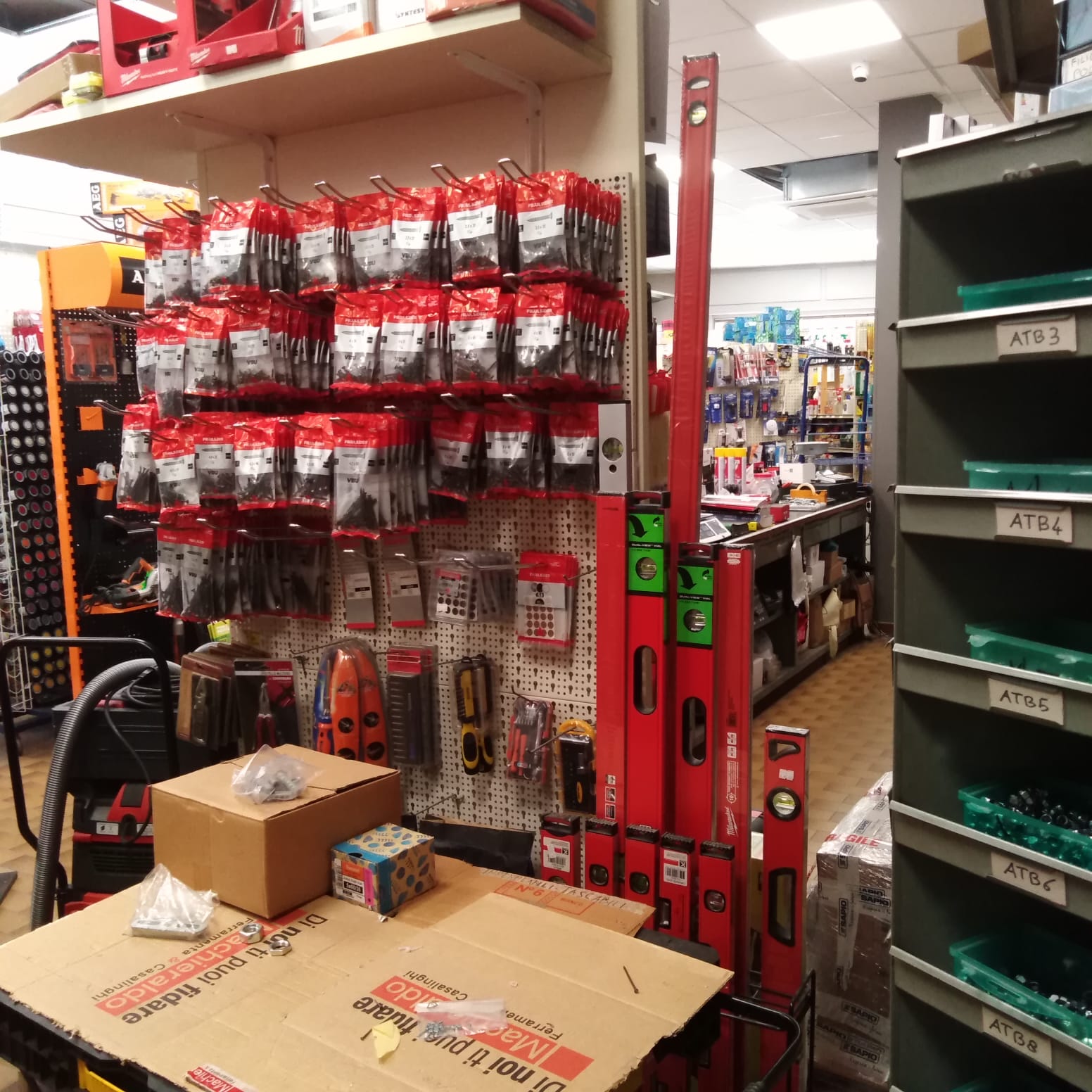 pennelli e pitture Ferramenta Savini Casale Monferrato