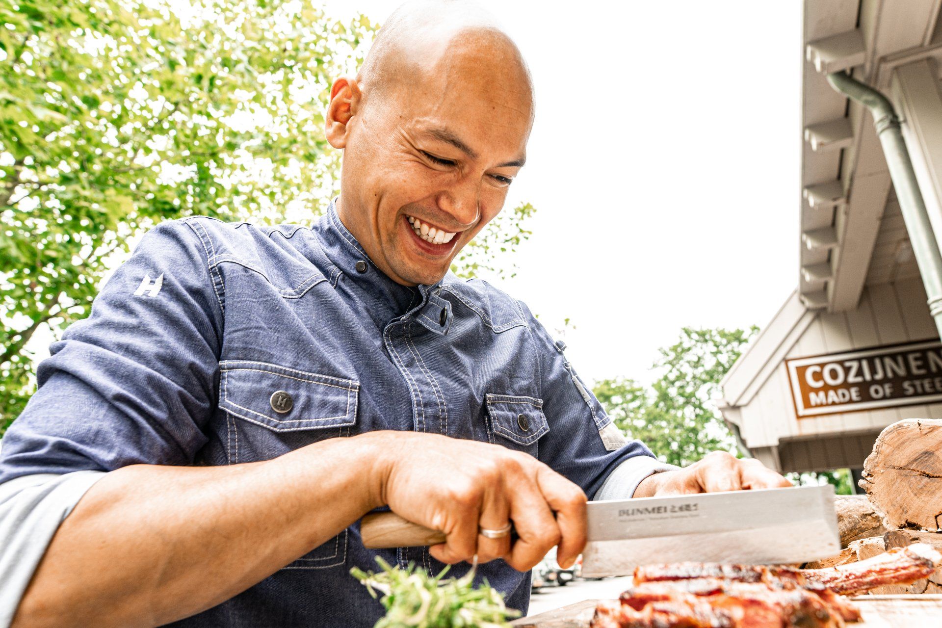 Chef Arèn Tahapary van  Smoking Buddha