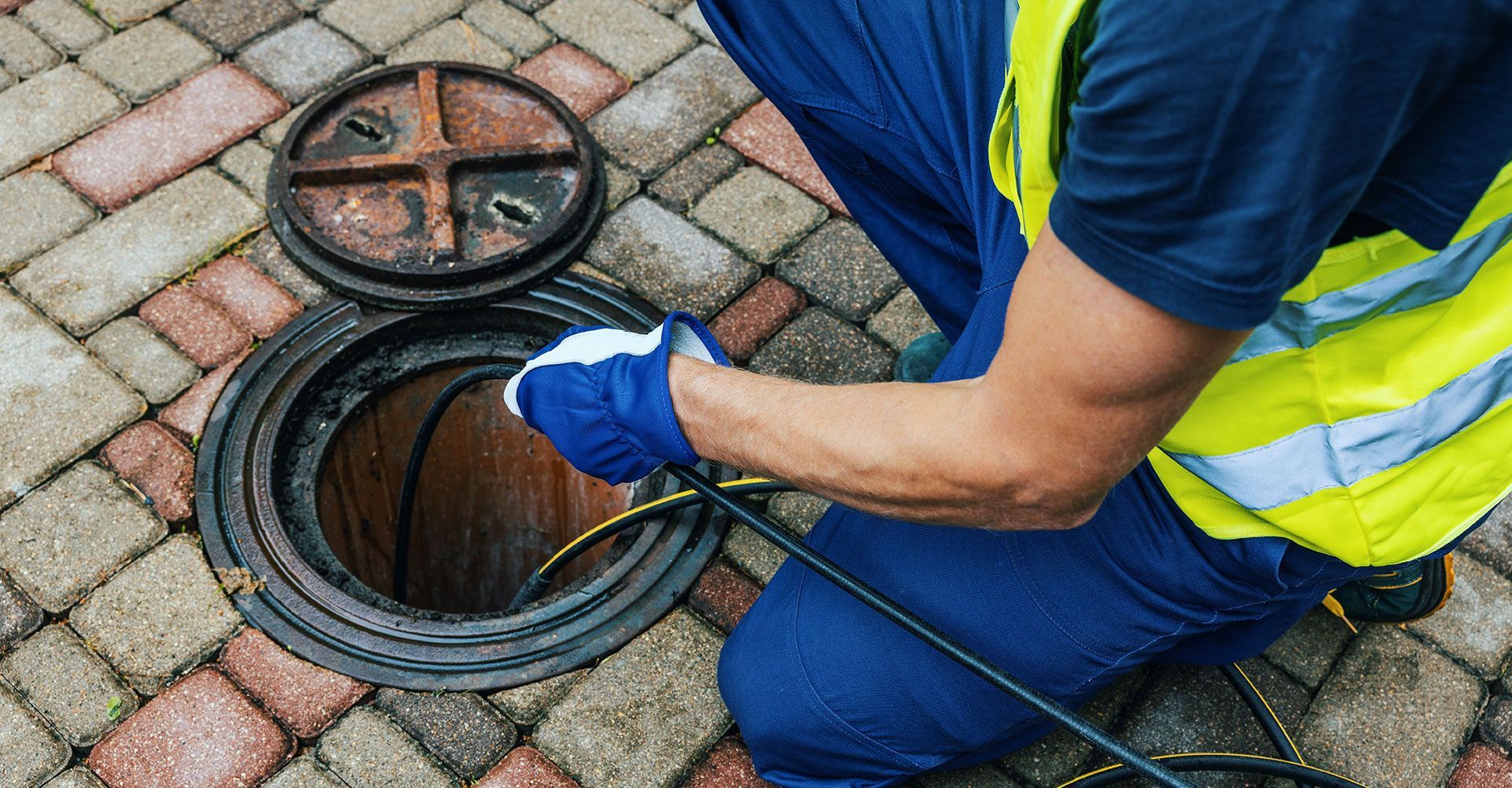 Hydrojetting the Sewer