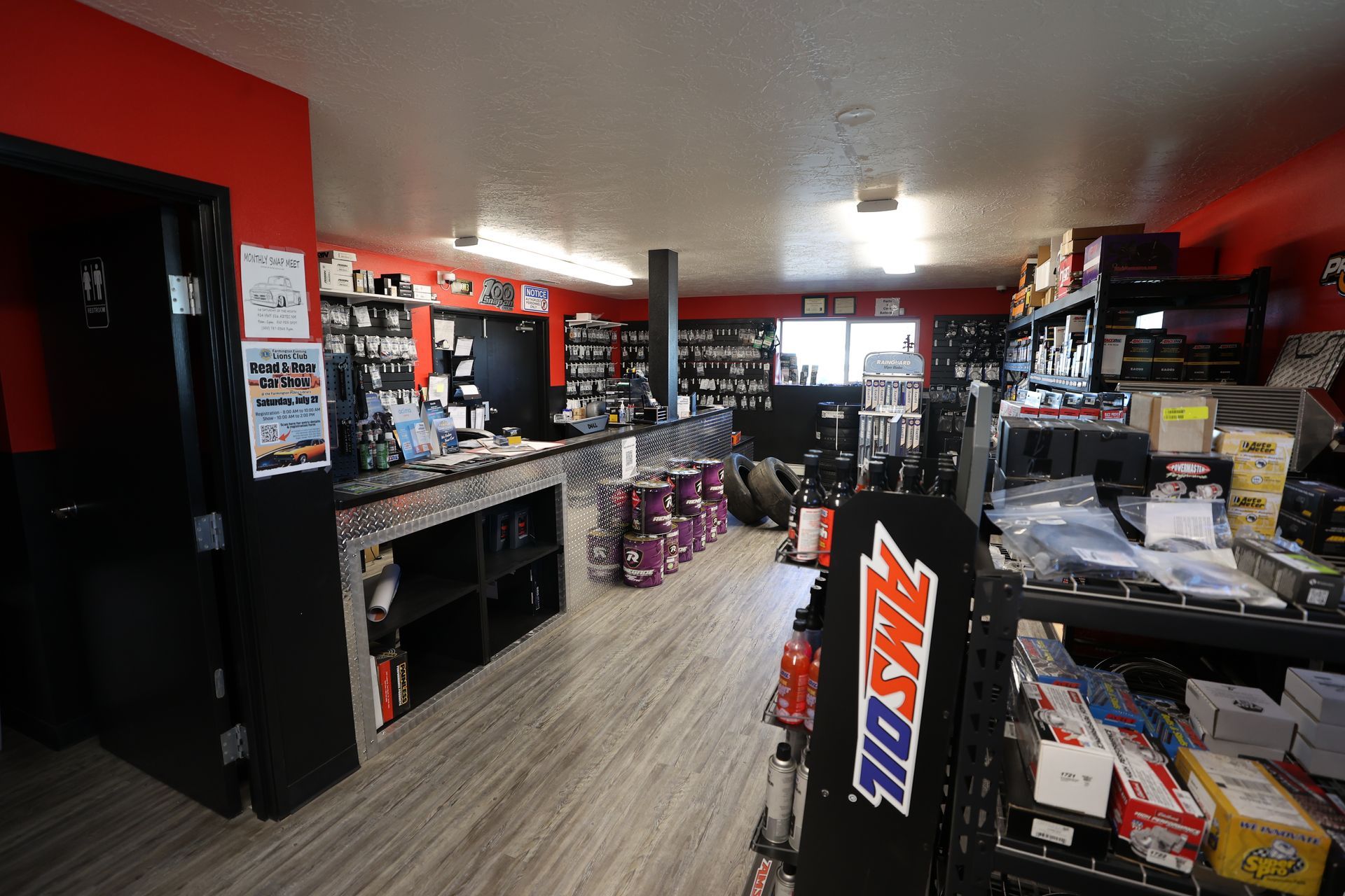 front desk of On 3 Dyno and Performance located in Farmington New Mexico