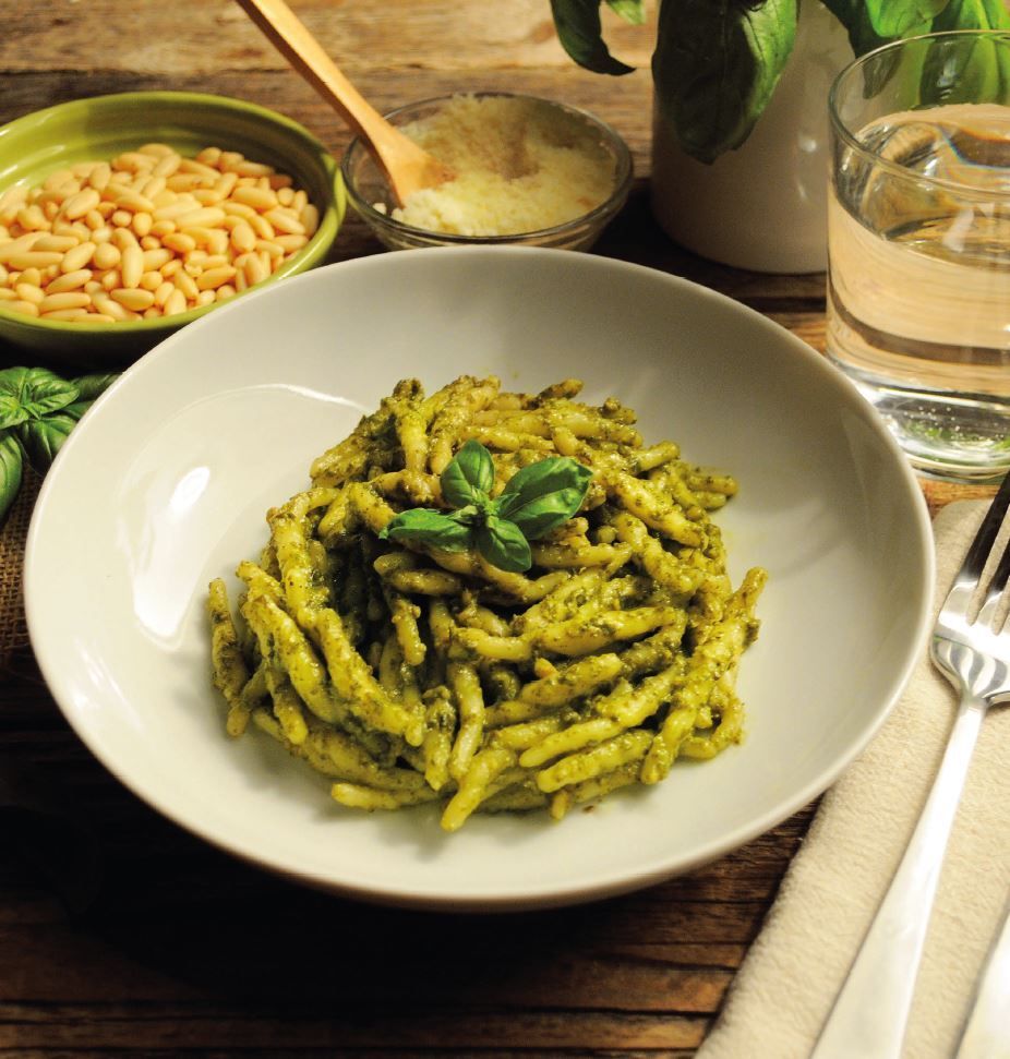 Trofie al pesto pronte per essere servite