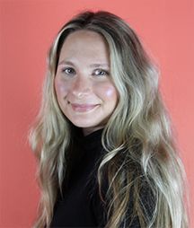 Julia Banfi head shot