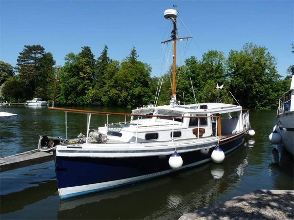 river boat on a sunny day