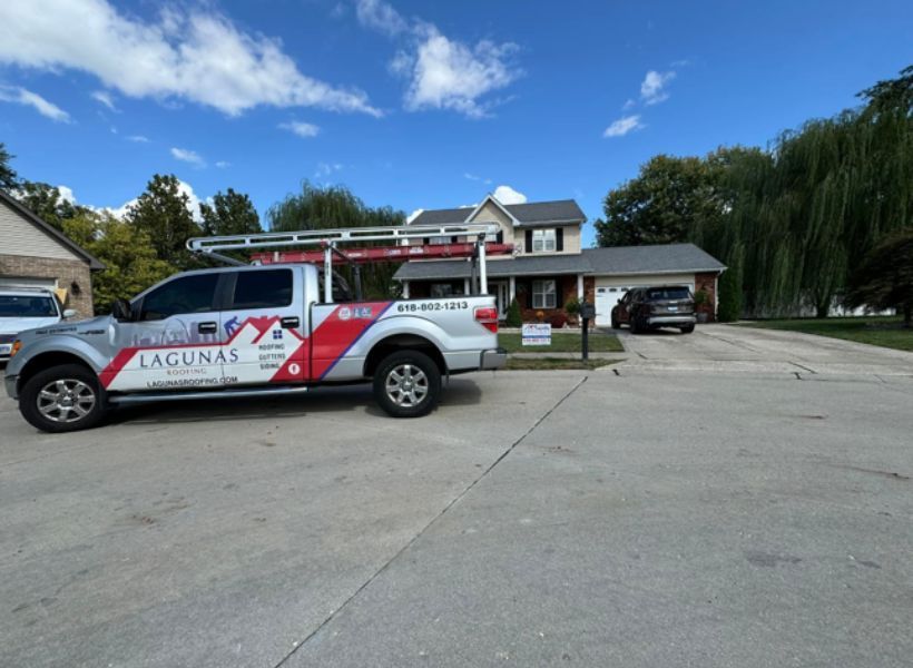 Lagunas Roofing - truck 2