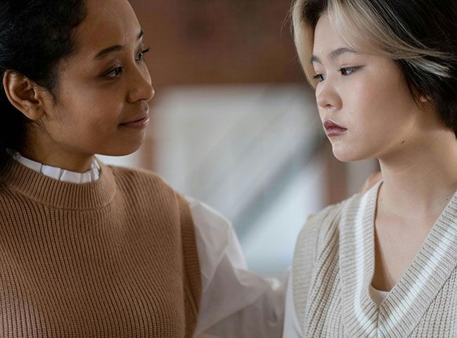 A peer supporter with a survivor