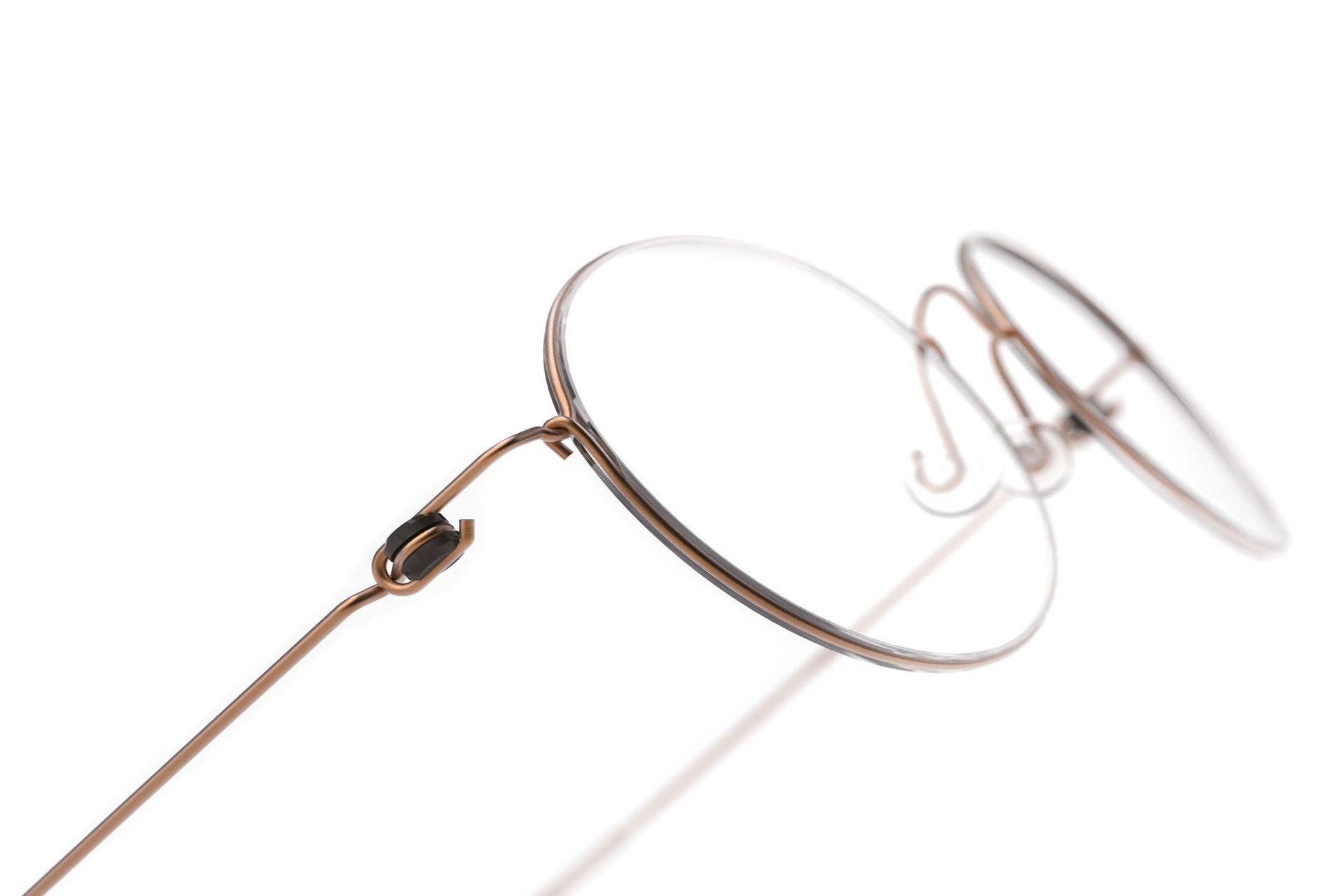 Dr. Gram unisex bril in goudkleur met minimalistisch montuur en hoog draagcomfort