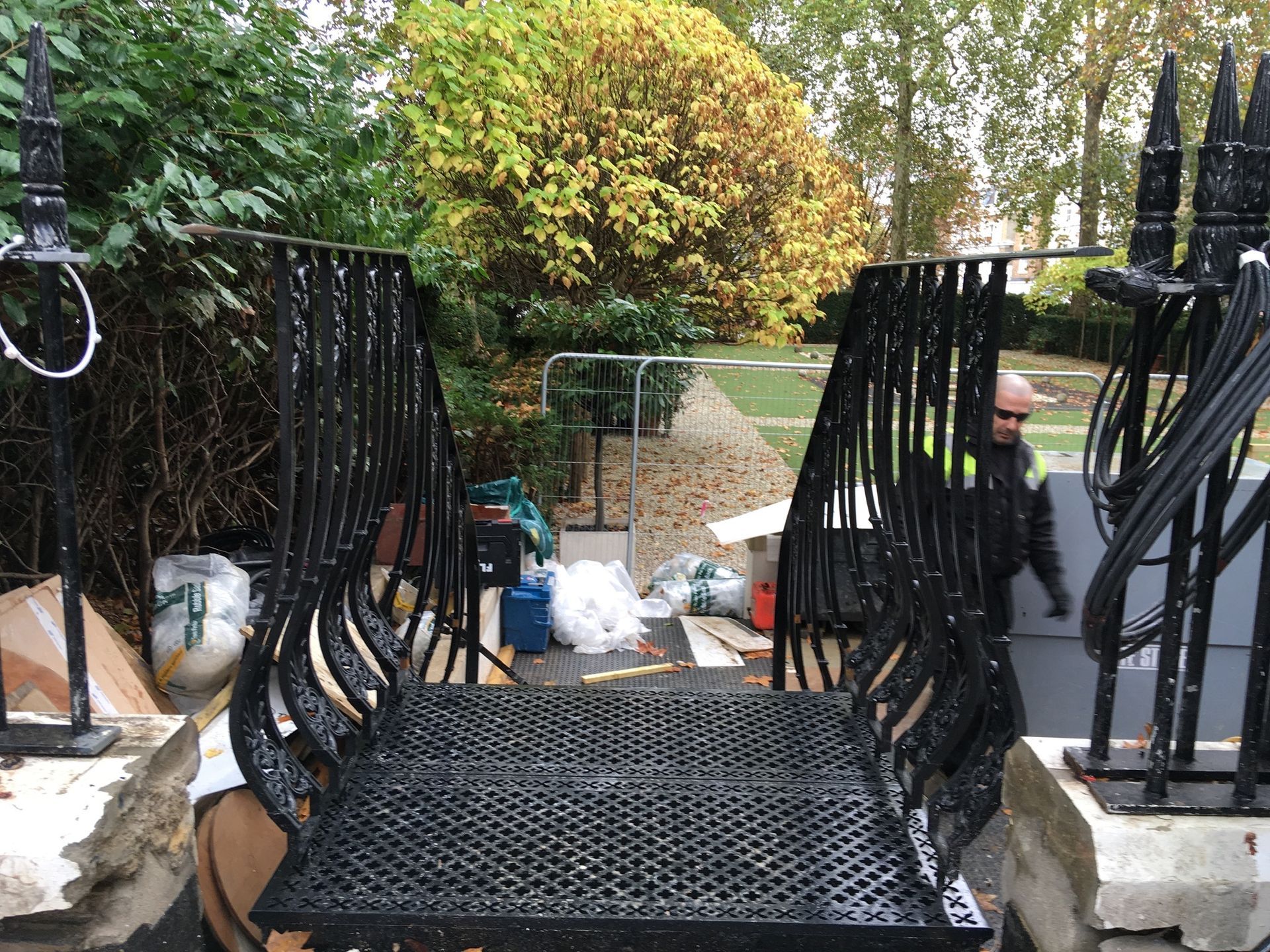 Decorative steel balustrade with curved pattern – bespoke metalwork installation in London