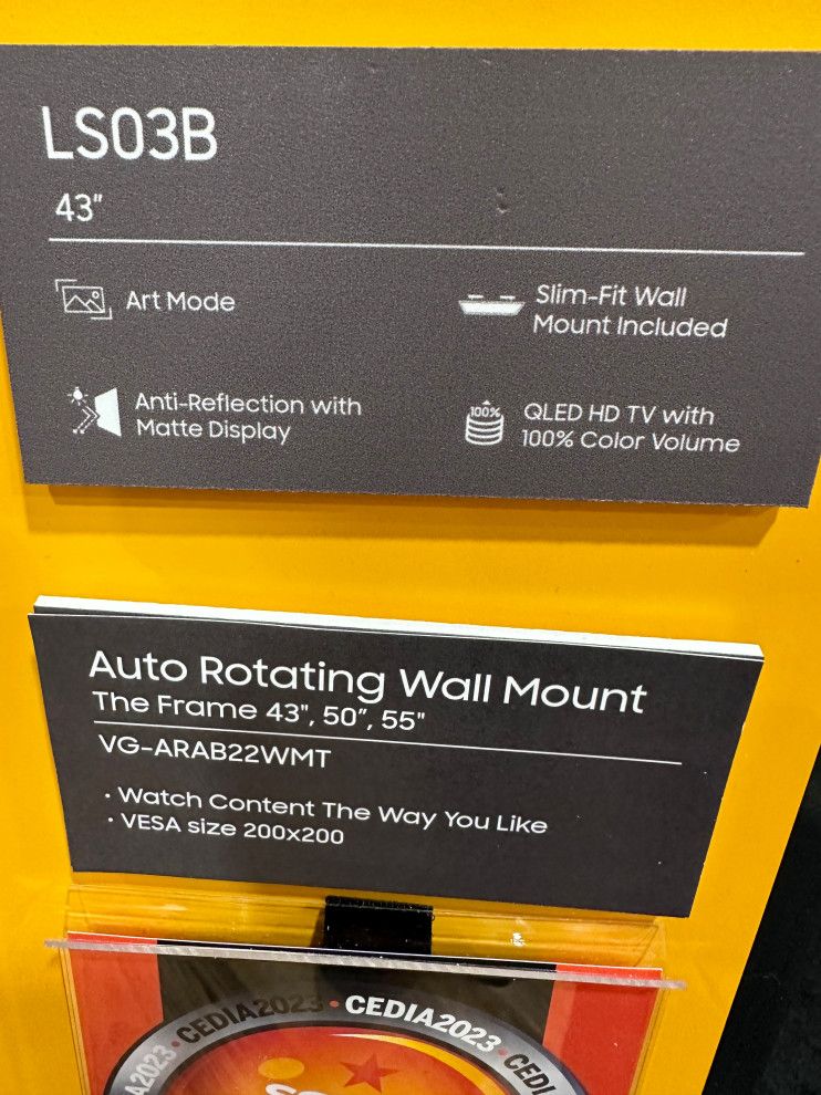 A sign that says auto rotating wall mount on it