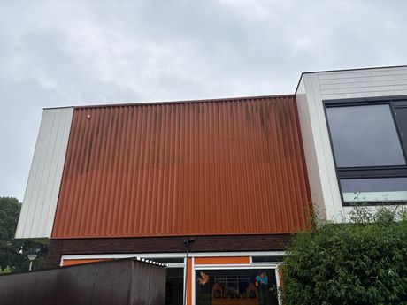 Gevelbeplating schoonmaken