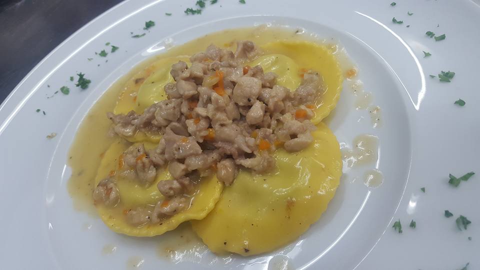 ravioli ripieni freschi