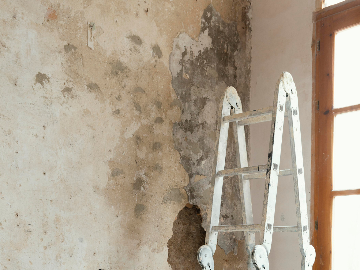 what does water damage look like