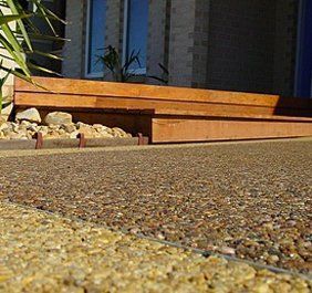 Outdoor pebble paving