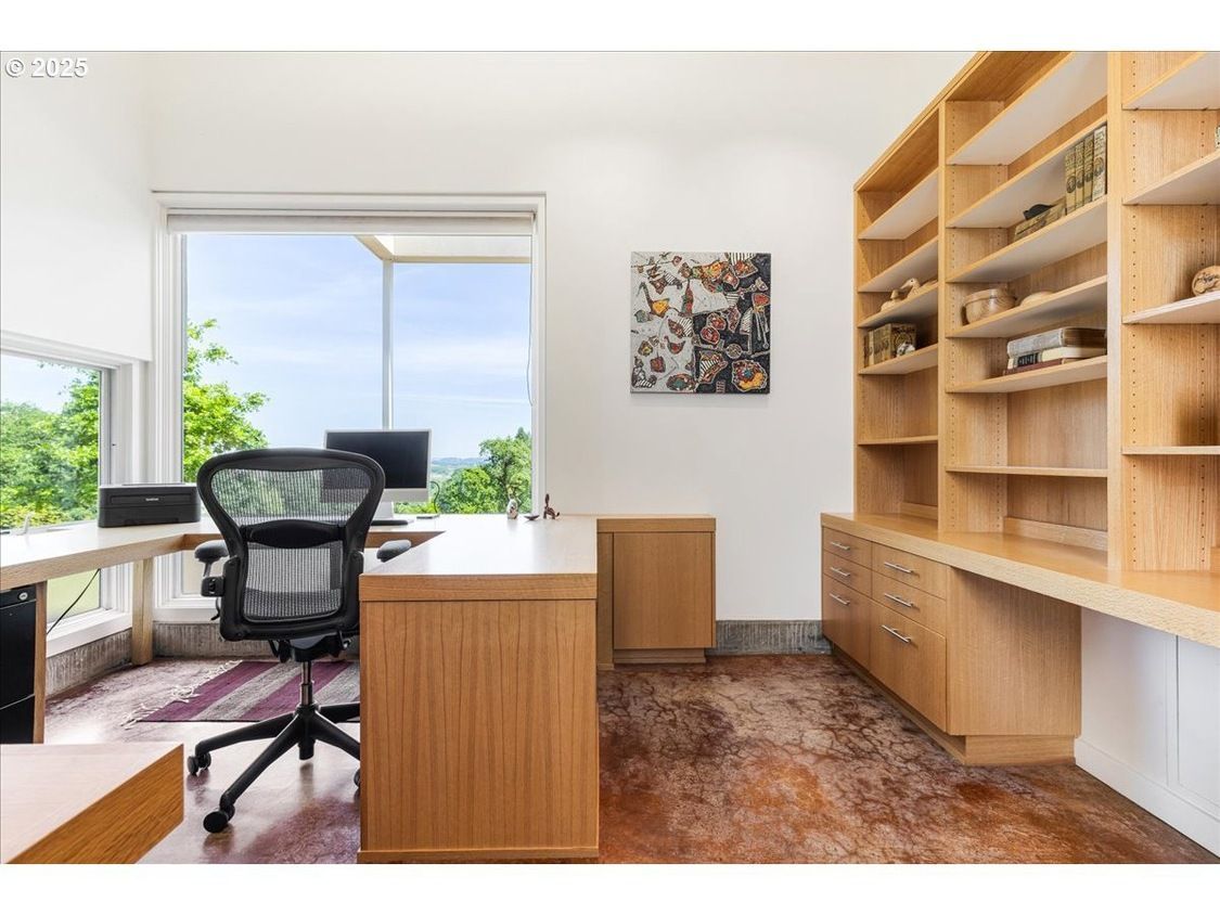McMinnville Modern Home Office
