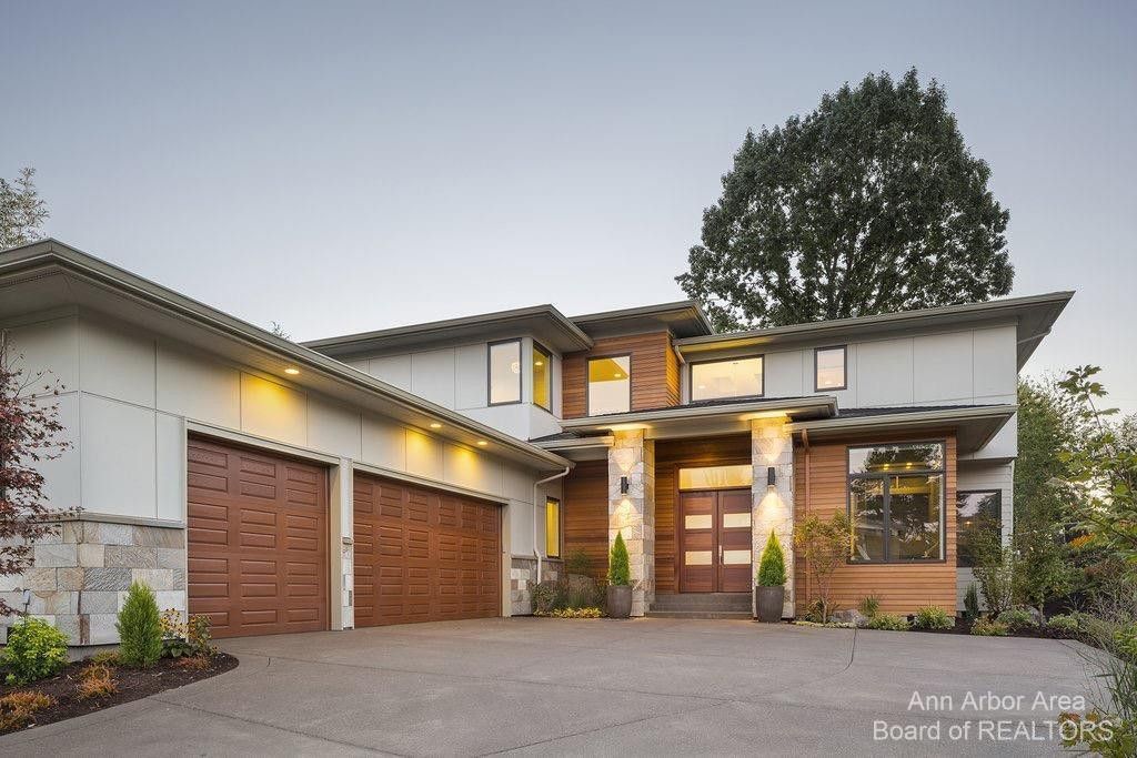 4995 Saddleridge Trail