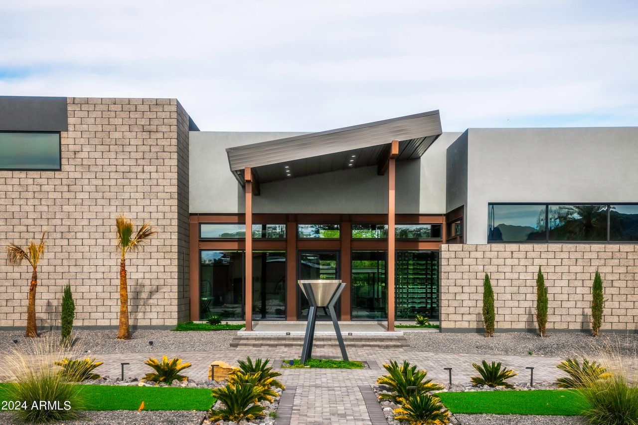 5006 E Mountain View Rd