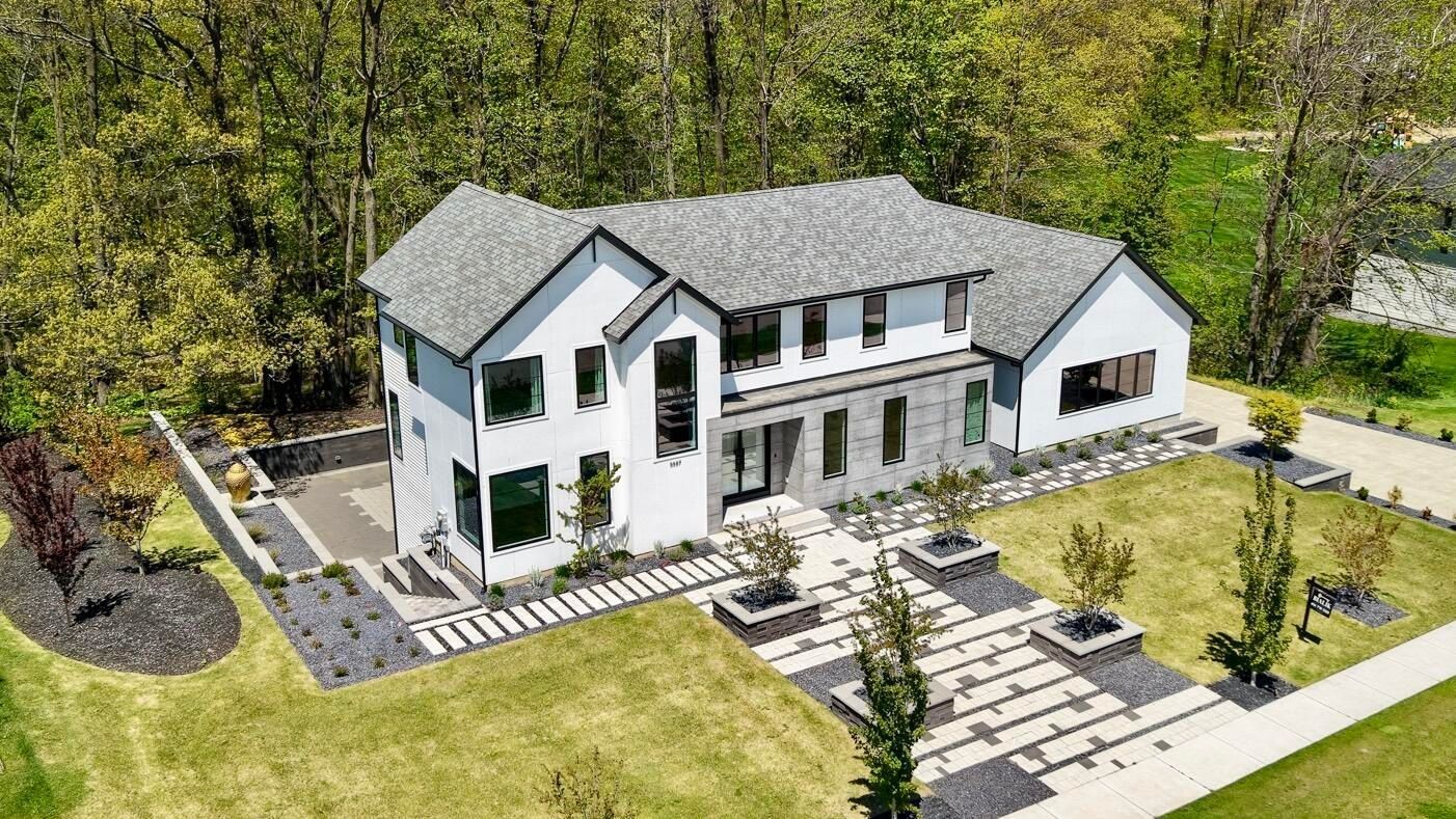 5587 Stonebridge Drive SW in Grandville MI