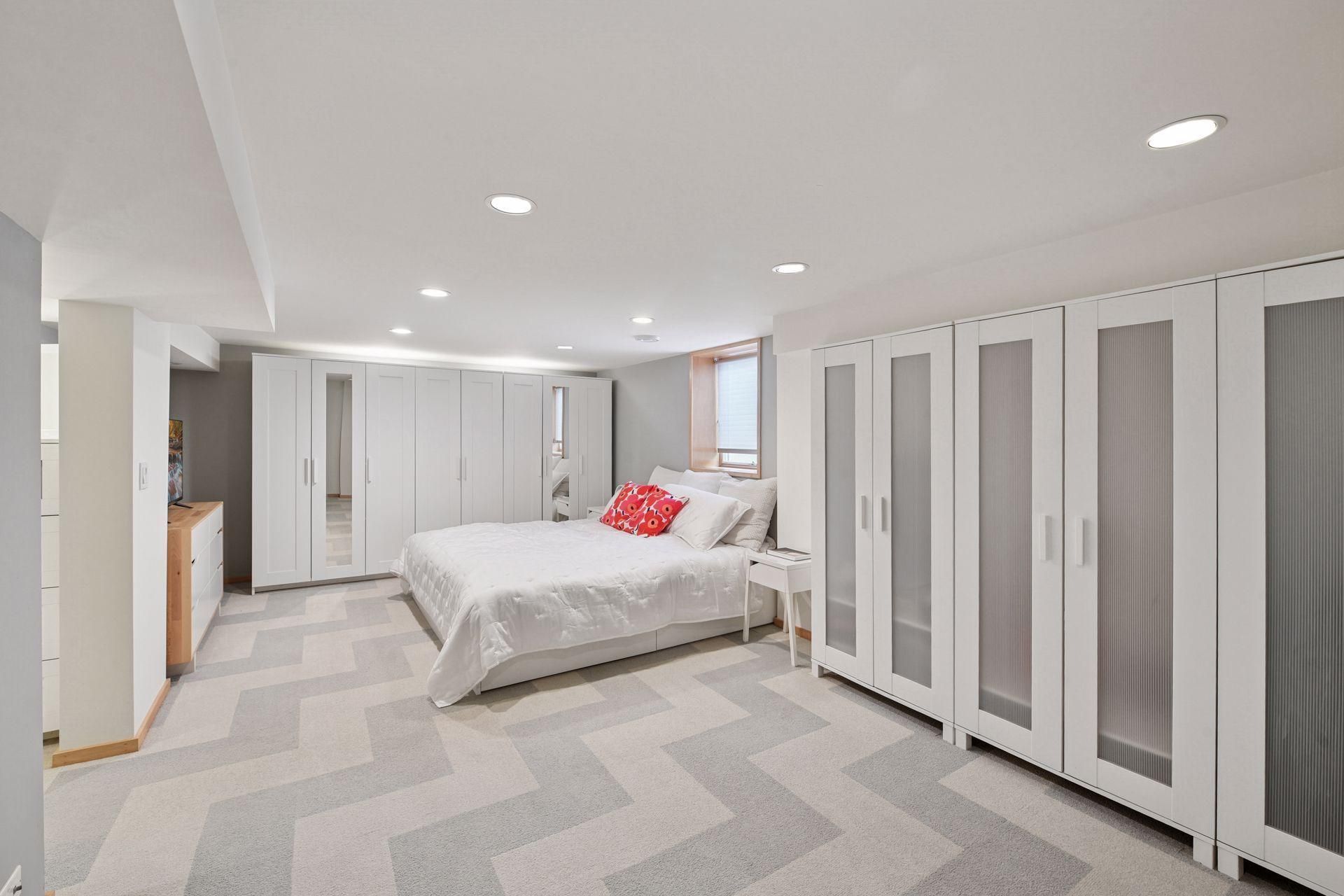 Chanhassen Modern Home Interior