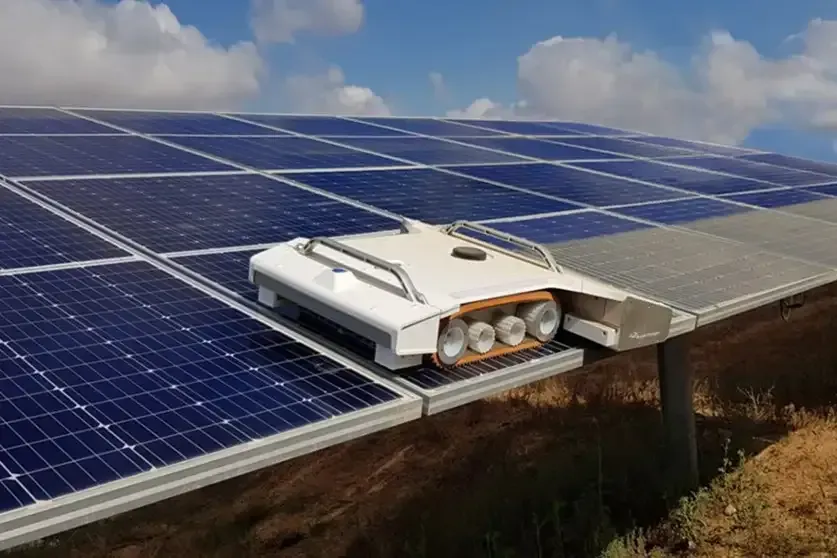 robot limpiador de paneles solares fotovoltaicos autonomo