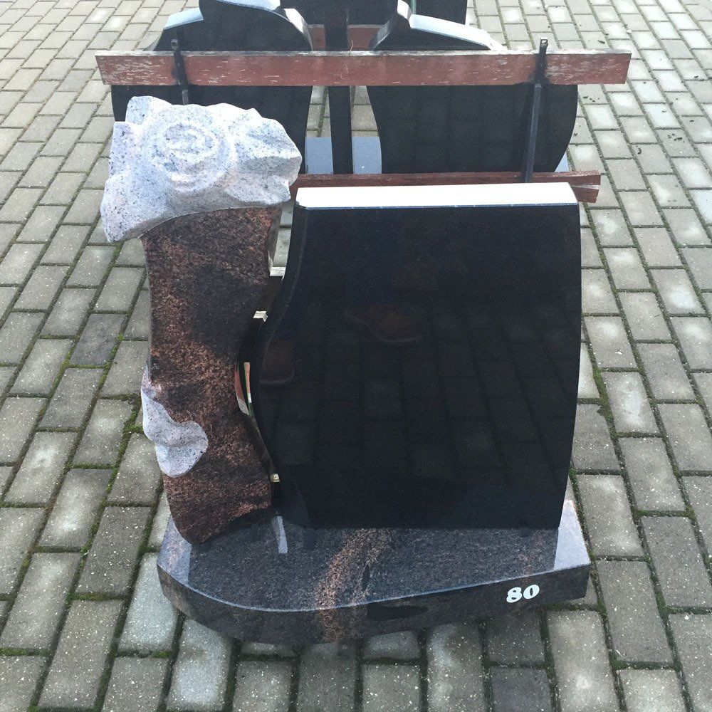 Klaipėdos Akmuo gaminamų paminklų pavyzdžiai
