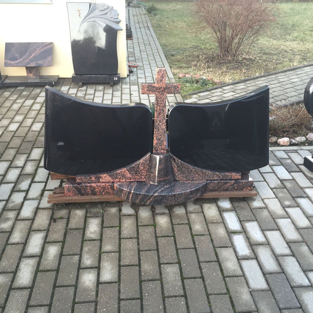 Klaipėdos Akmuo gaminamų paminklų pavyzdžiai