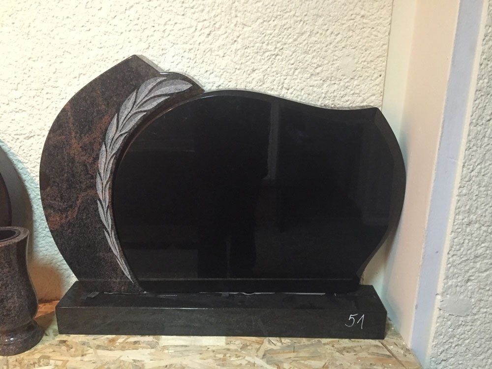 Klaipėdos Akmuo gaminamų paminklų pavyzdžiai