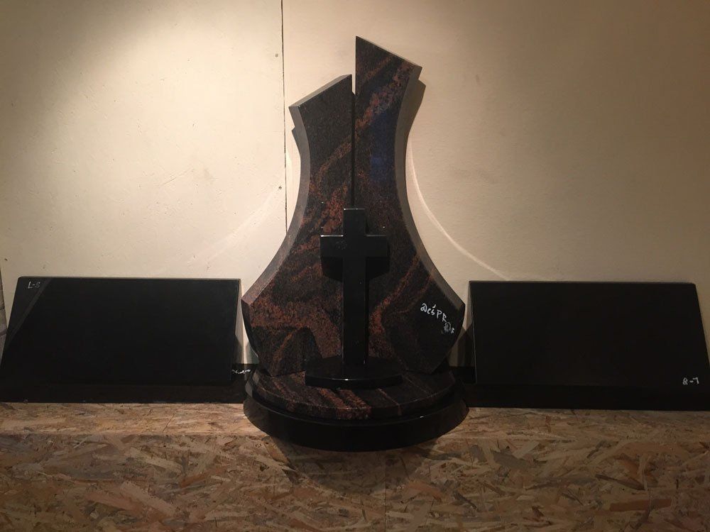 Klaipėdos Akmuo gaminamų paminklų pavyzdžiai