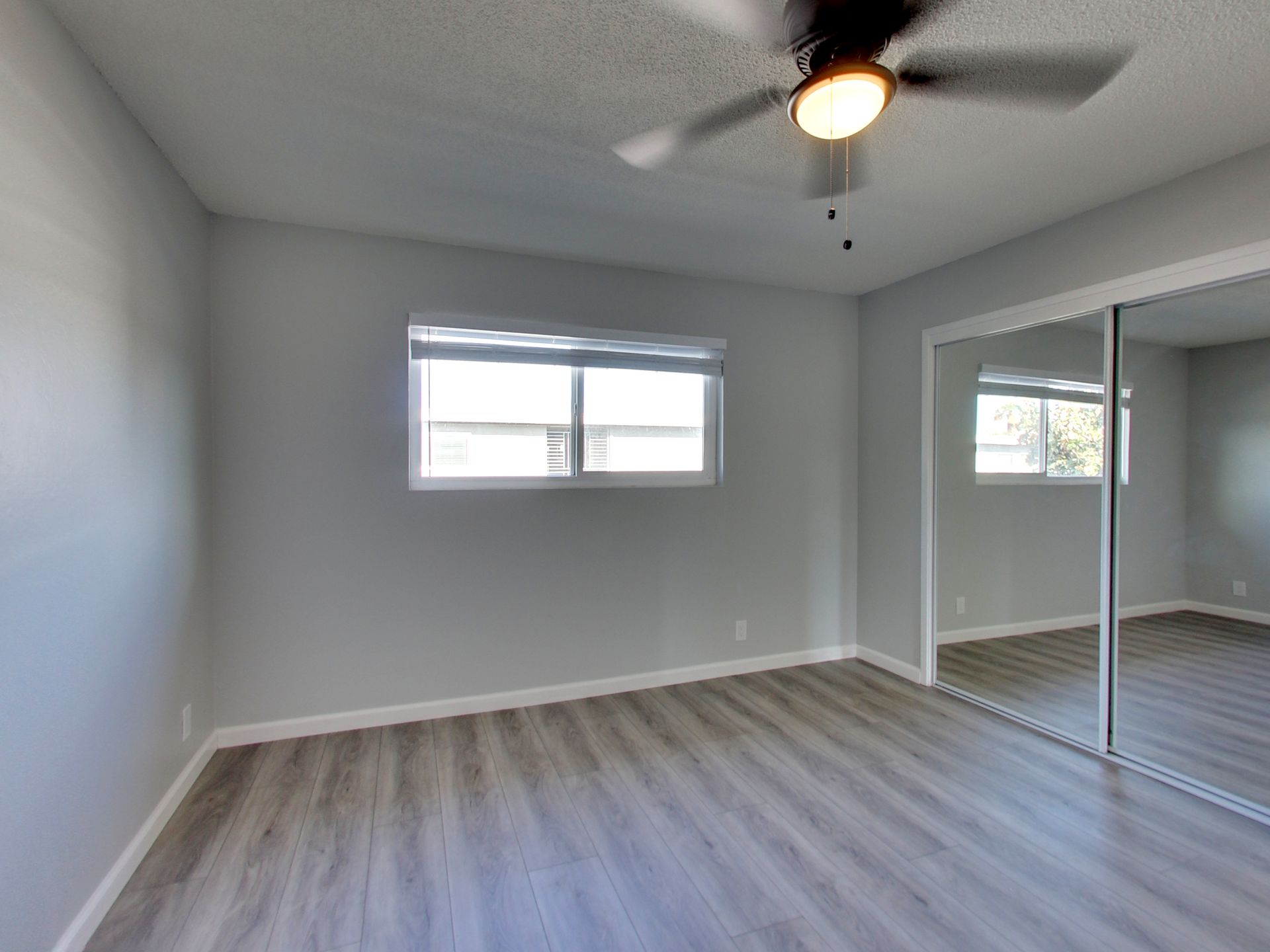 NEW CARPET & FLOORING